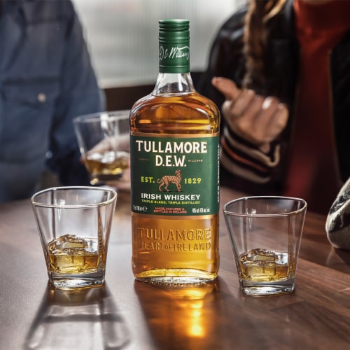 Tullamore D.E.W. Triple Distilled Irish Whiskey Perspective: right