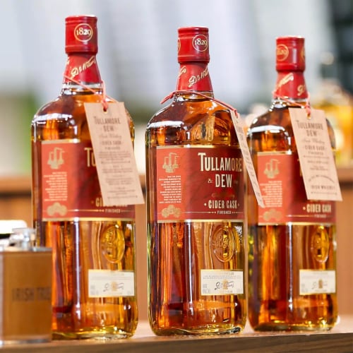 Tullamore D.E.W. Cider Cask Finish Irish Whiskey Perspective: right