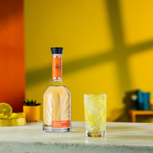 Milagro® Select Tequila Perspective: right