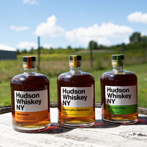 Hudson Whiskey Do The Rye Thing NY Straight Rye Whiskey Perspective: right