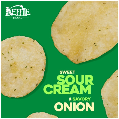 Kettle Brand® Sour Cream & Onion Potato Chips Perspective: right