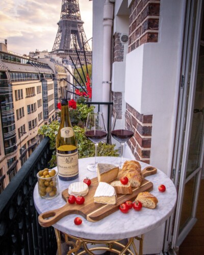Louis Jadot Beaujolais-Villages French Red Wine Perspective: right