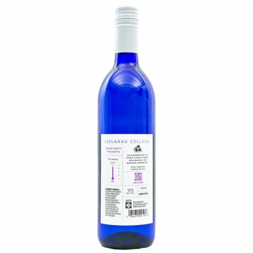 Leelanau Cellars Blackberry Chill Wine Perspective: right