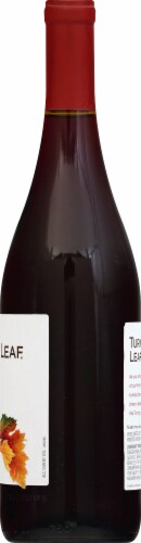 Turning Leaf Vineyards Pinot Noir Red Wine 750ml Perspective: right