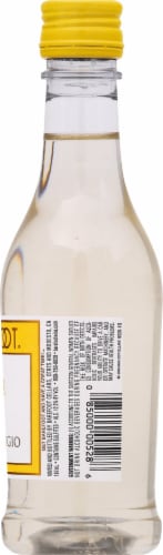 Barefoot Cellars Pinot Grigio California White Wine Perspective: right