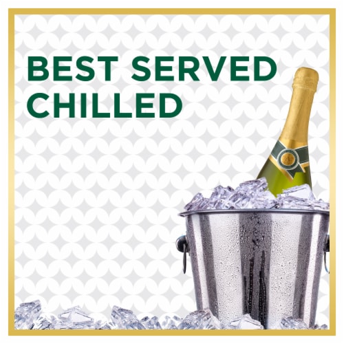 Andre Brut Champagne Sparkling Wine Perspective: right