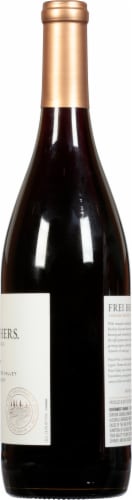 Frei Brothers Reserve Sonoma Pinot Noir Red Wine Perspective: right