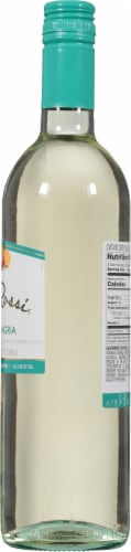 Carlo Rossi Moscato Sangria California White Wine Perspective: right