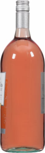 Gallo Family Vineyards Sweet Peach Wine Perspective: right