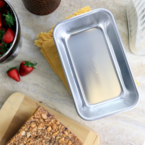 Martha Stewart Aluminum Rectangle Loaf Pan Perspective: right