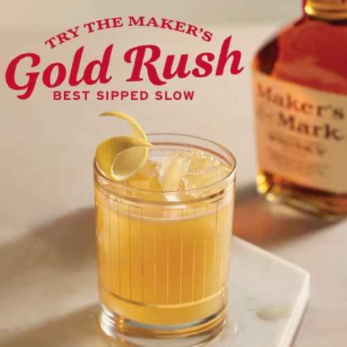 Maker's Mark Bourbon Whisky Perspective: right