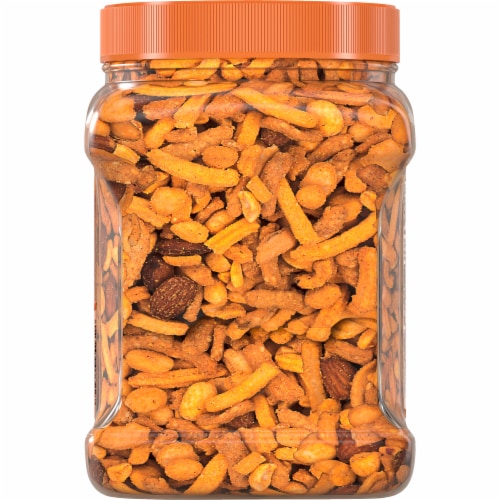 Southern Style Nuts Hunter Mix Cheesy Cheddar Nuts Perspective: right