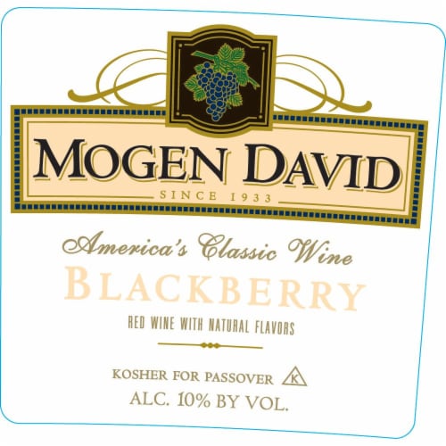 Mogen David Blend New York Blackberry Wine Perspective: right