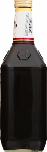 Manischewitz Blackberry Red Wine Perspective: right