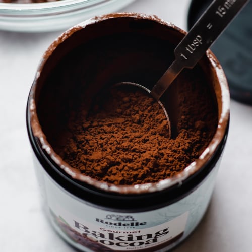Rodelle Gourmet Baking Cocoa Perspective: right
