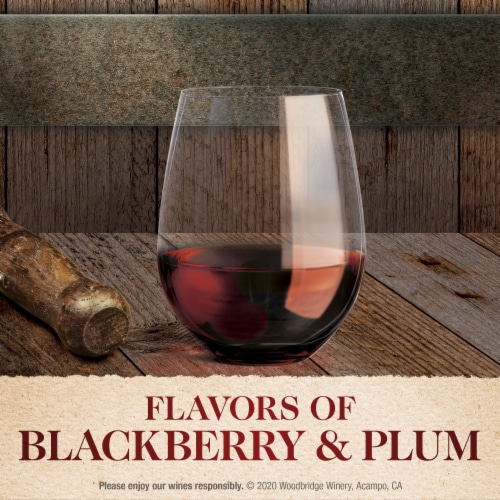 Woodbridge® by Robert Mondavi Bourbon Barrel Aged Cabernet Sauvignon Red Wine Perspective: right