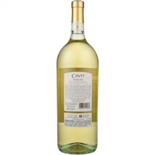 Cavit Riesling White Wine Perspective: right