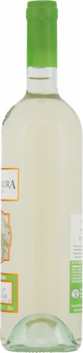 Bartenura Pinot Grigio Perspective: right
