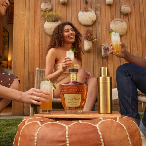 Stella Rosa Brandy Honey Peach Italian Brandy Perspective: right