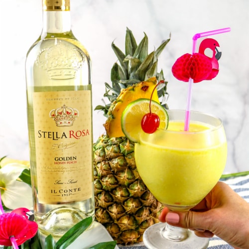 Stella Rosa Golden Honey Peach Semi-Sweet Moscato Italian White Wine Perspective: right