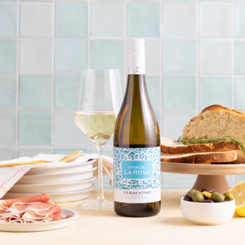 Riva De La Rosa Vermentino Italian White Wine Perspective: right