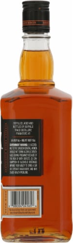 Benchmark® Extra Strong Full Proof Kentucky Straight Bourbon Whiskey Perspective: right