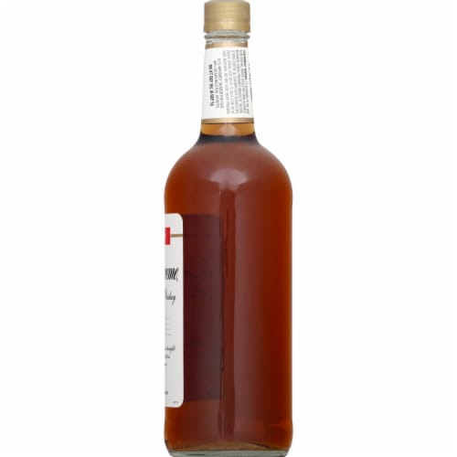 Bourbon Supreme Blend Whiskey Perspective: right
