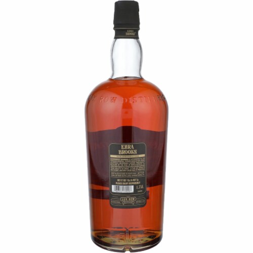 Ezra Brooks Kentucky Straight Bourbon Whiskey Perspective: right