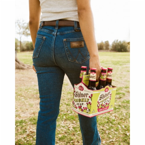 Shiner Prickly Pear Lager Craftl Beer Perspective: right