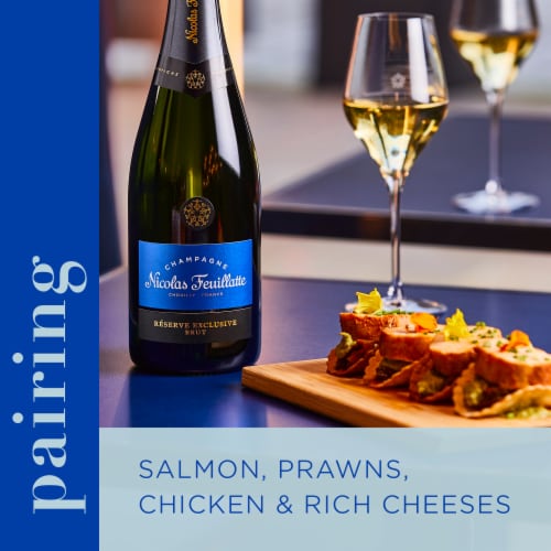 Nicolas Feuillatte Réserve Exclusive Brut Champagne French Sparkling Wine Perspective: right