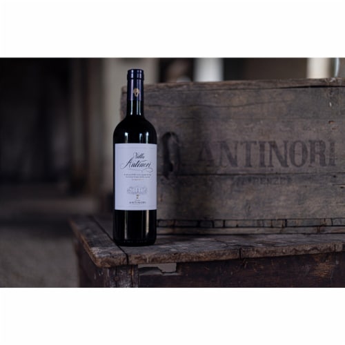 Villa Antinori Riserva Sangiovese Italy Red Wine Perspective: right