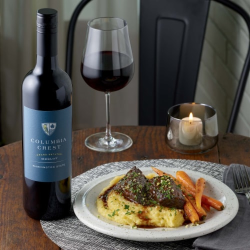 Columbia Crest Grand Estates Merlot Washington Red Wine Perspective: right