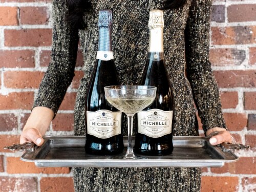 Domaine Ste Michelle Brut Washington Sparkling Wine Perspective: right