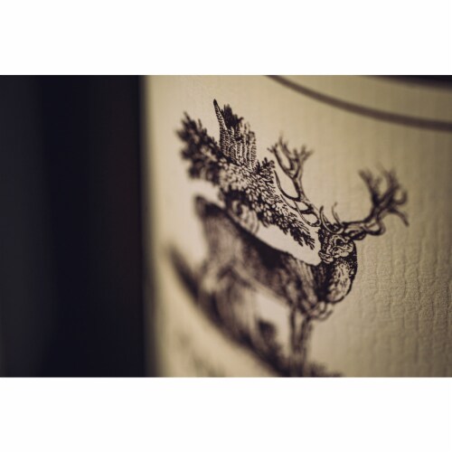 Stag's Leap Wine Cellars KARIA Chardonnay White Wine Perspective: right
