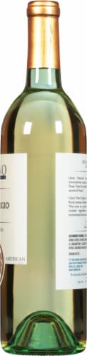 Llano Estacado Pinot Grigio Texas White Wine Perspective: right