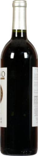 Llano Estacado Signature Texas Red Wine Perspective: right