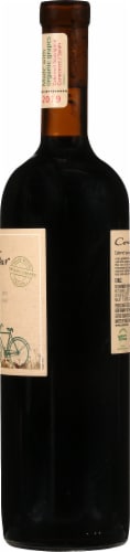 Cono Sur Cabernet Sauvignon Red Wine Perspective: right