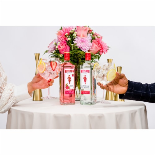Beefeater London Dry Gin Perspective: right