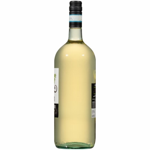 Folonari Pinot Grigio White Wine Perspective: right