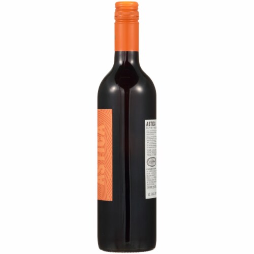 Astica Malbec Red Wine Perspective: right