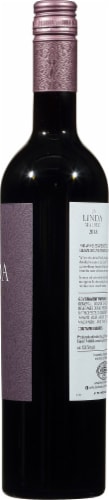 La Linda Malbec Red Wine Perspective: right