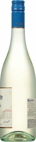 Riunite Trebbiano Moscato Italy White Wine Perspective: right