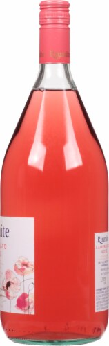 Riunite Lambrusco Rose Wine Perspective: right