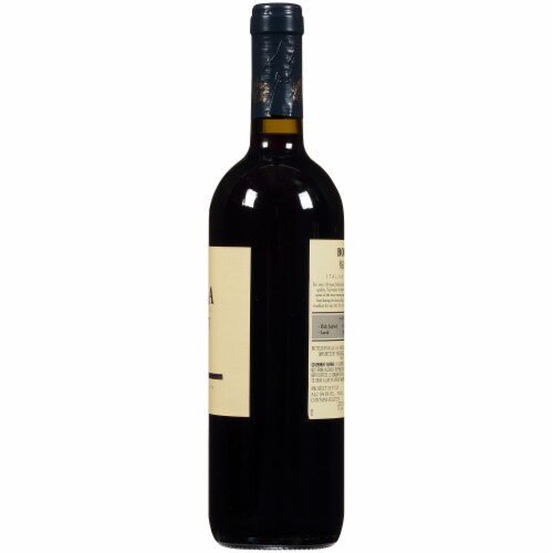 Bolla Merlot Red Wine Perspective: right