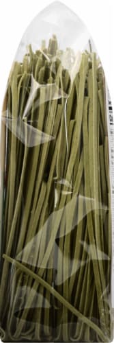 Pasta Valente Spinach Linguine Pasta Perspective: right