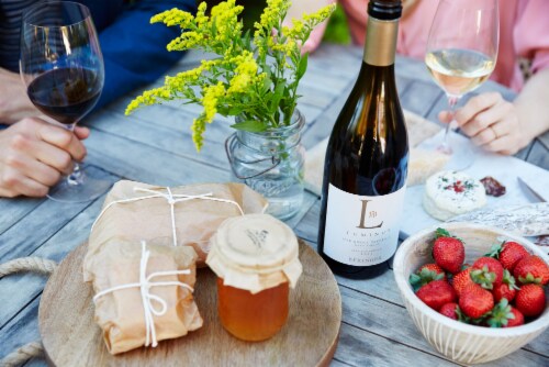 Beringer Luminus Chardonnay Oak Knoll District Napa Valley White Wine Perspective: right
