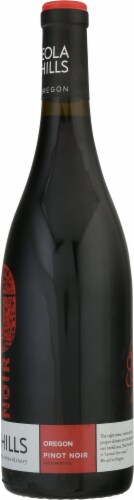 Eola Hills Pinot Noir Red Wine Perspective: right