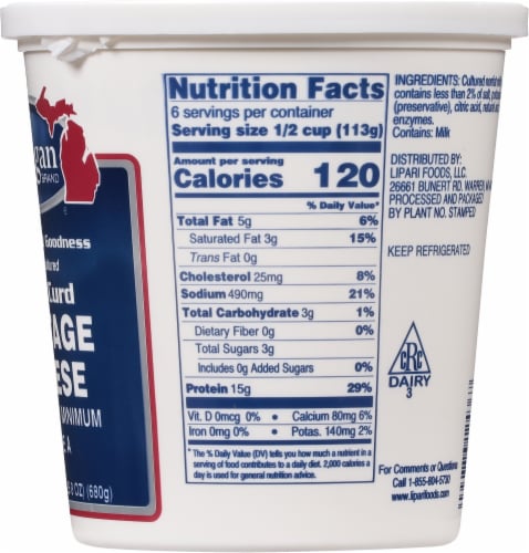 Michigan Small Curd Cottage Cheese Perspective: right
