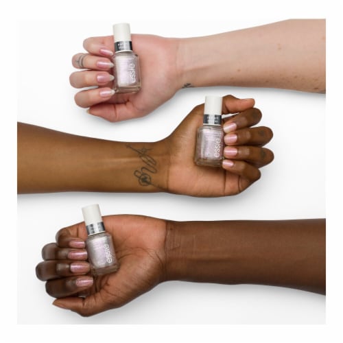Essie Nail Art Studio Special Effects Vegan Nail Polish Lustrous Luxury Perspective: right
