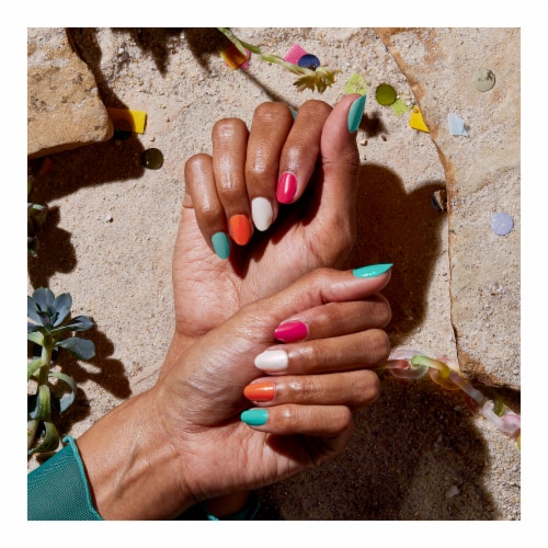 Essie Expressie Vegan Quick-Dry Nail Polish Hands In The Air Perspective: right